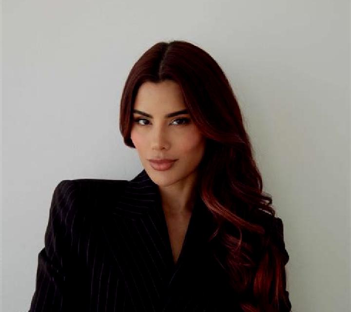 Ariadna La Tirana escort