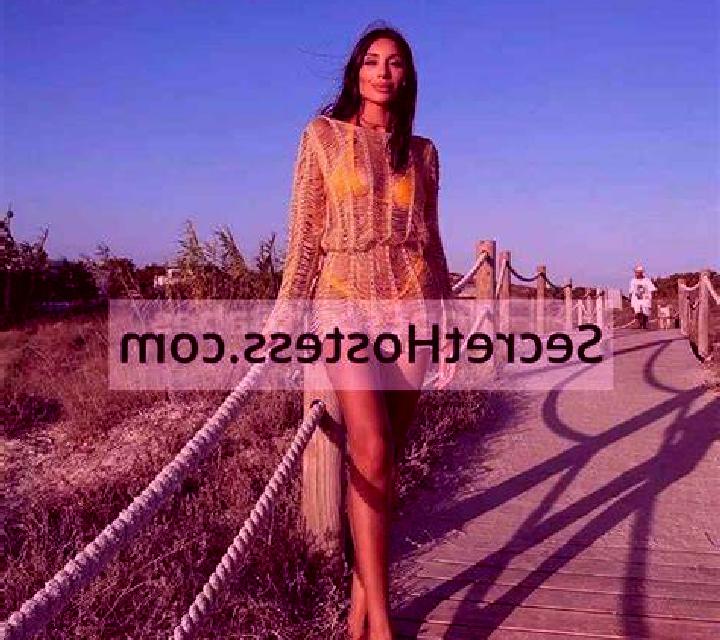 Cloe Hualane escort