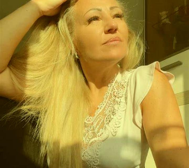 Diana 2 Cuya escort