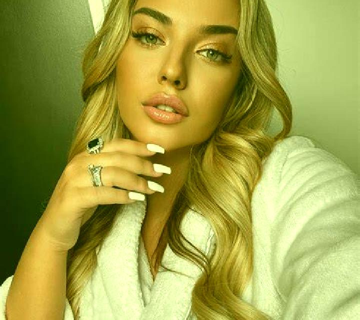 Giulia Hualane escort