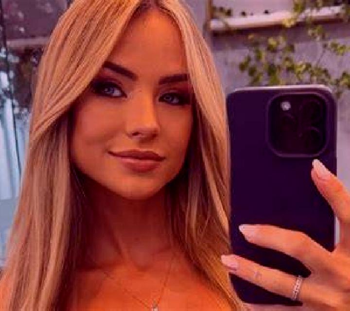 Lucía Camina escort