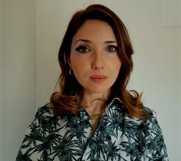 Regina Hualqui escort