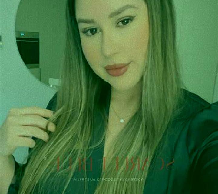 Vicenta Rengo escort